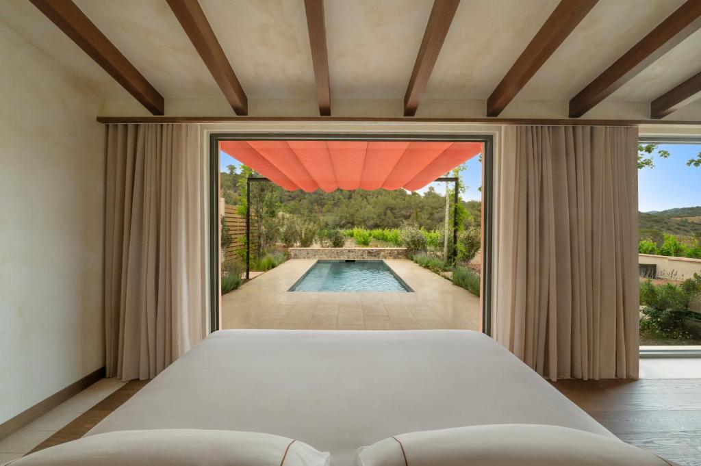 Best hotels in Priorat: where to stay among the vines